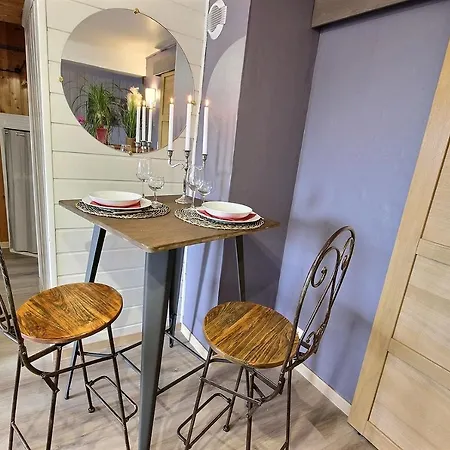 Les Balcons Du Molliebon Guest house