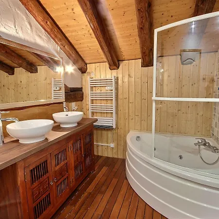 Les Balcons Du Molliebon 4*